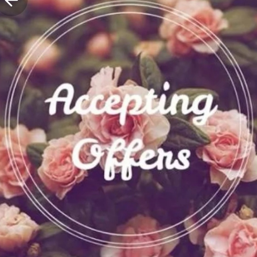 🎉Accepting offers🎉